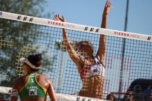 volleyball fans, volleyball, beach volleyball-2900981.jpg